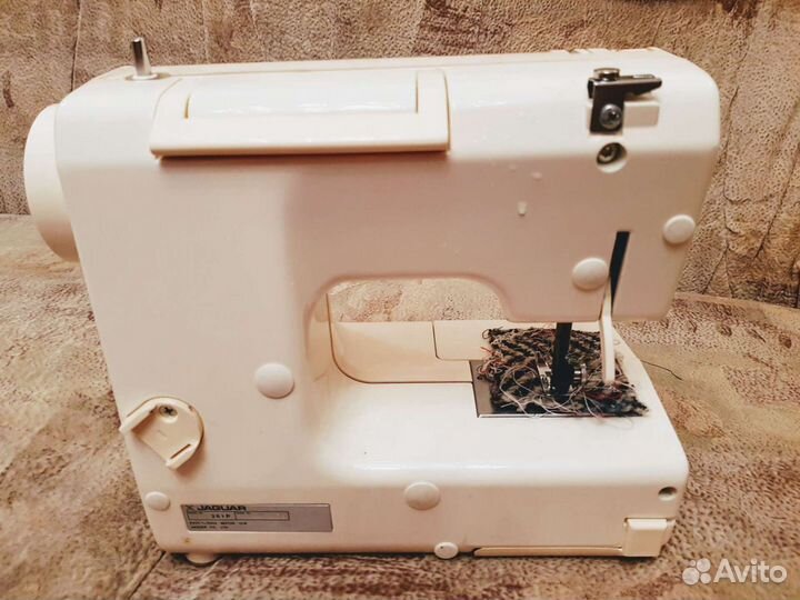 Швейная машина Jaguar 281P
