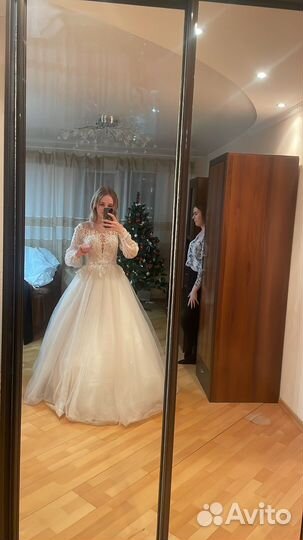 Свадебное платье