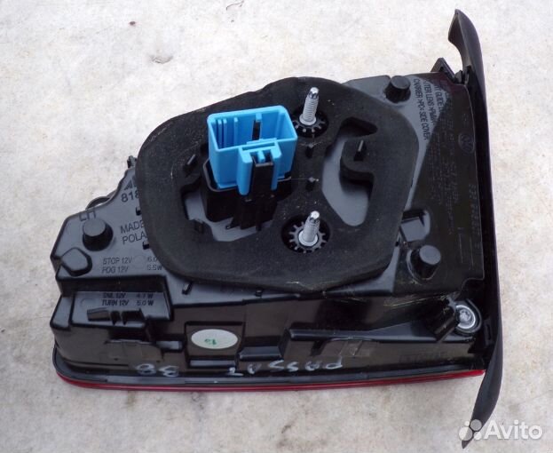 Passat B8 рест седан задний левый фонарь