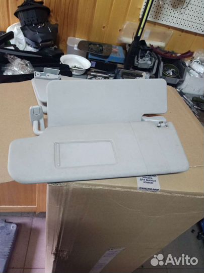 Двойной солнцезащитный козырек skoda