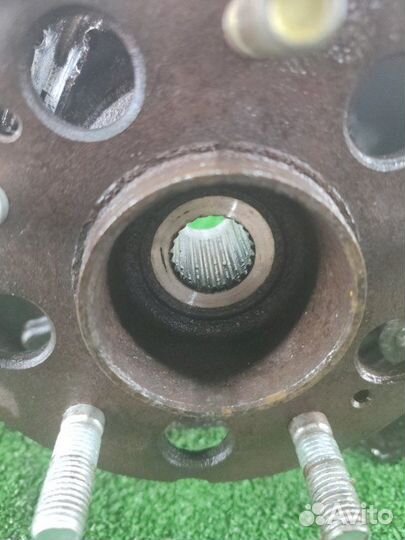 Ступица в сборе с цапфой задняя левая Honda