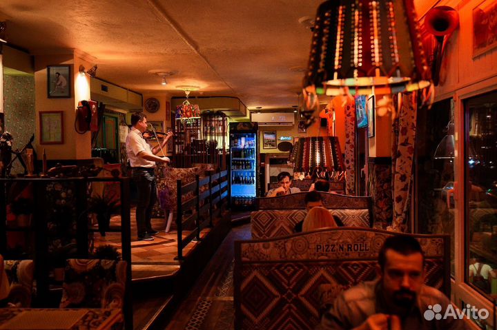 Кассир в кафе