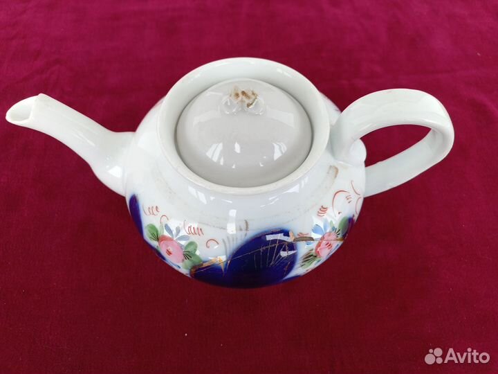 Антикварный фарфор Кузнецова. Чайник. XIX век