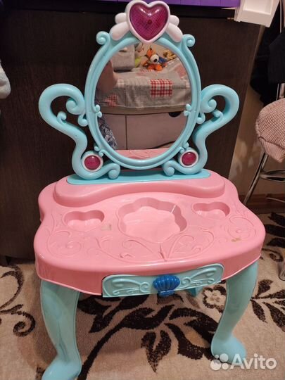 Детский туалетный столик, музыкальный