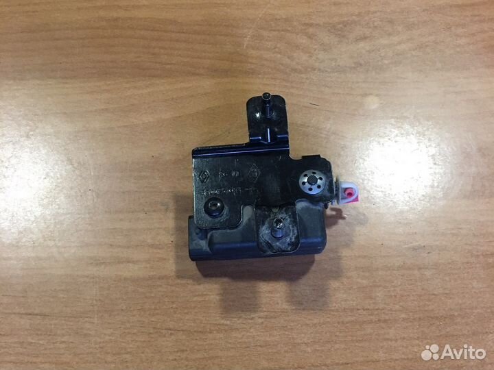 Активатор замка багажника 2018 Renault