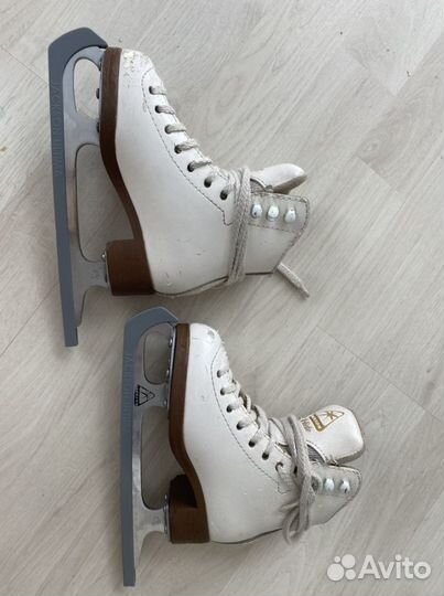 Фигурные коньки jackson artiste 9C