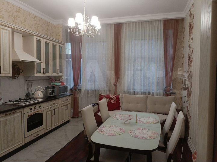 2-к. квартира, 70 м², 4/7 эт.