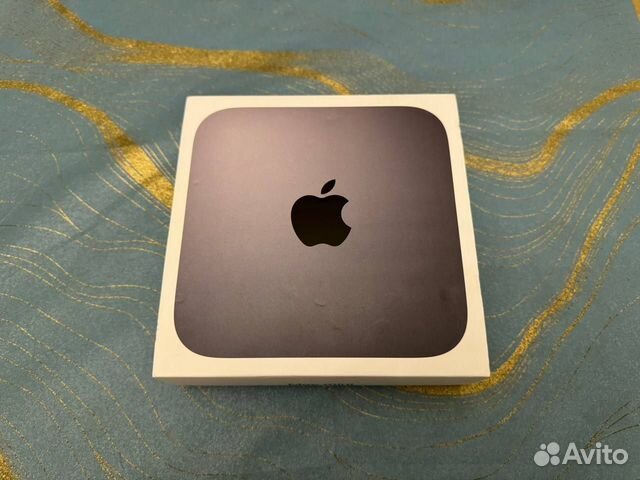 Apple Mac mini 2018 Core i3, все отлично