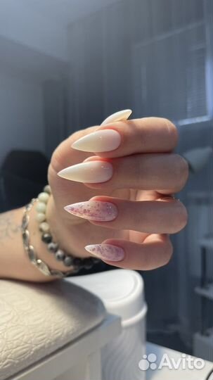 Маникюр наращивание ногтей педикюр