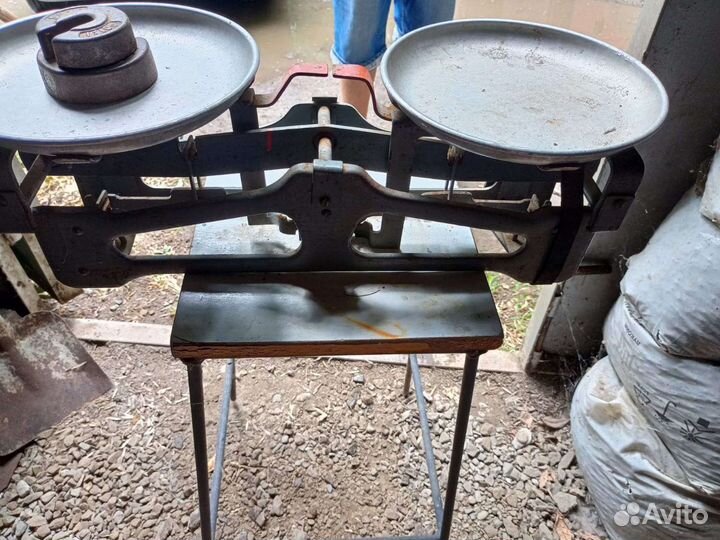 Весы СССР с гирями