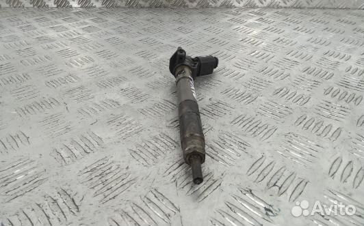 Форсунка дизельная audi A6 C6 (1SK40AL05)