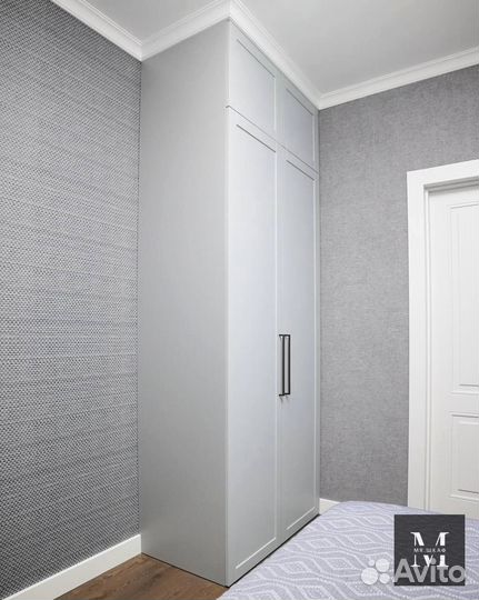 Распашной шкаф