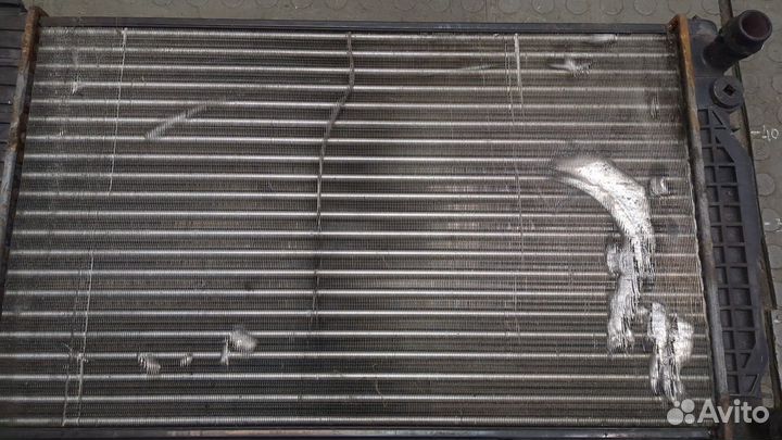 Радиатор охлаждения двигателя Volkswagen Passat 5