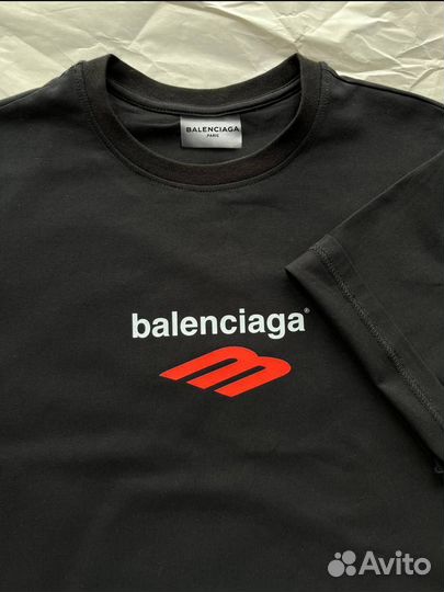 Футболка Balenciaga