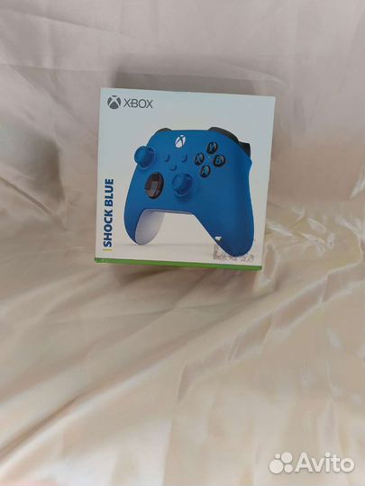 Контроллер xbox синего цвета ламинированный