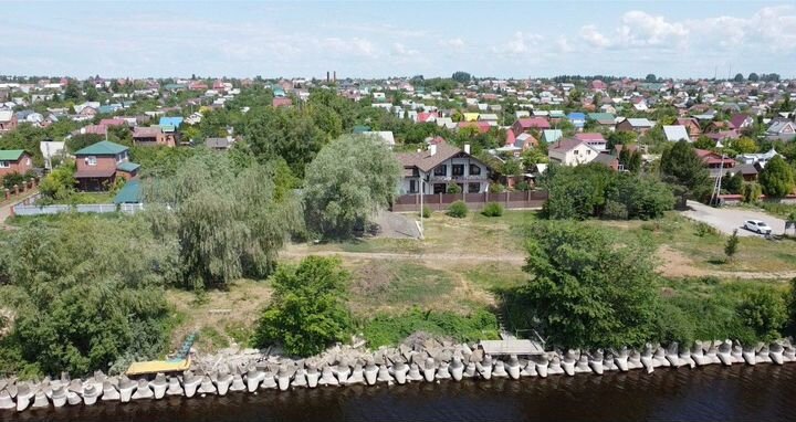 Дом 201 м² на участке 15 сот.