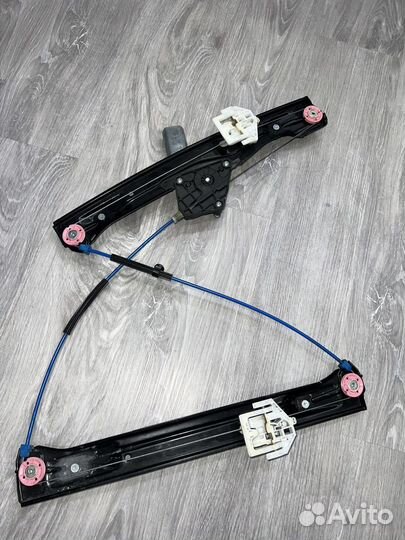 Стеклоподъемник передний правый BMW F30