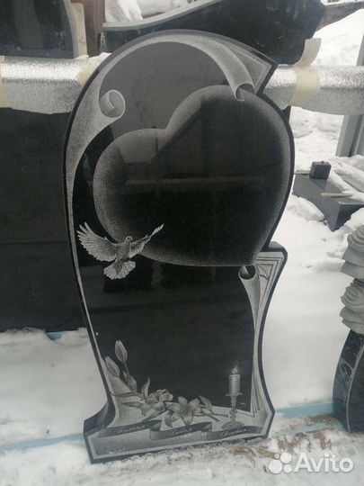 Памятник гранит