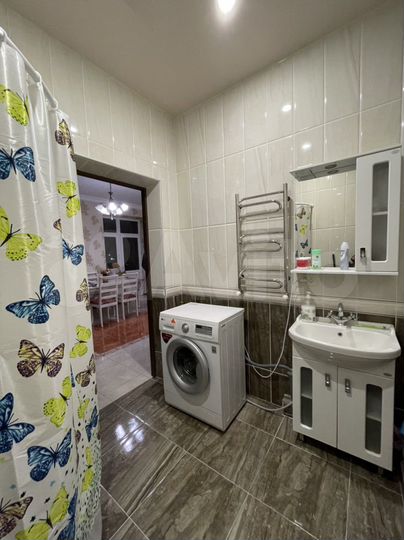 2-к. квартира, 60 м², 4/4 эт.