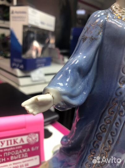 Статуэтка Фарфоровая «хозяйка медной горы»