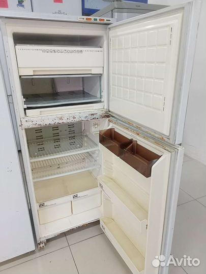 Холодильник Бирюса