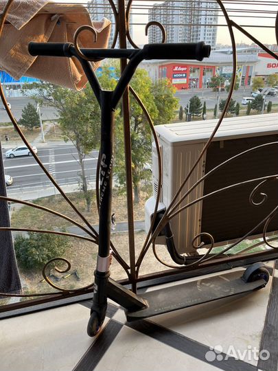 Самокат трюковой