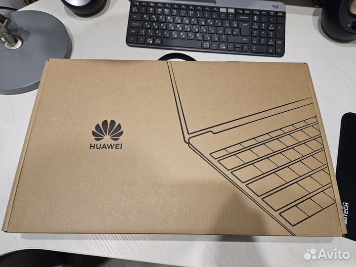 Huawei matebook d16 i3 1215u/8Gb/SSD 512Gb