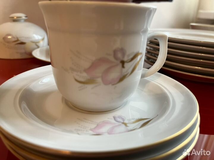 Чашки блюдца тарелки масленка ГДР фарфор