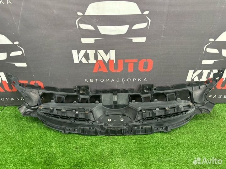 Решетка радиатора Hyundai Solaris Hb 1.6 G4FC 2011