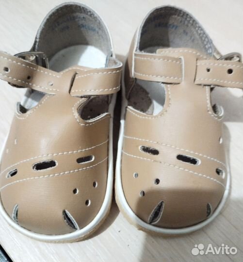 Сандали новые