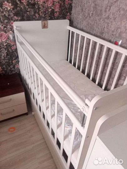 Детская кровать с маятник, 2нижних ящика,тумба