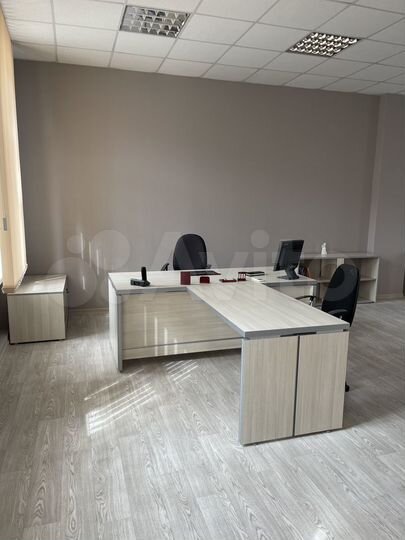 Офисы в центре до 2450 м²