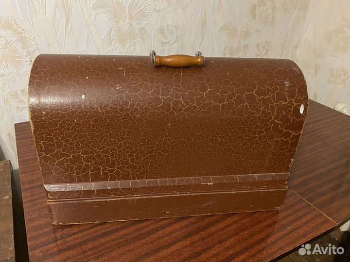 Швейная машина