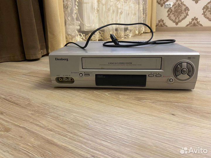 Видеомагнитофон