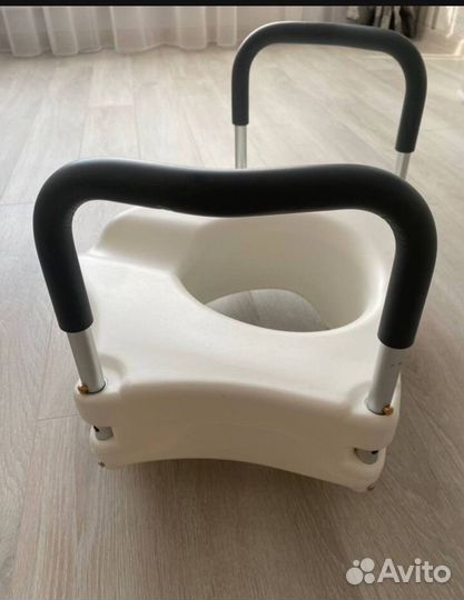Сиденье-насадка на унитаз для пожилых и инвалидов