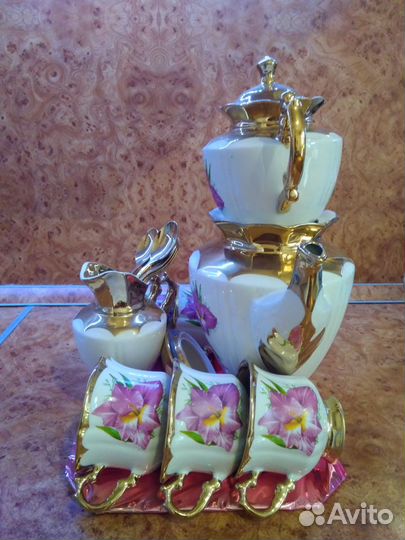 Золотой Чайный сервиз