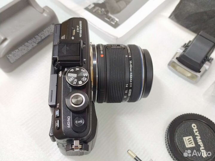 Olympus PEN E-PL7, сменная оптика, комплект