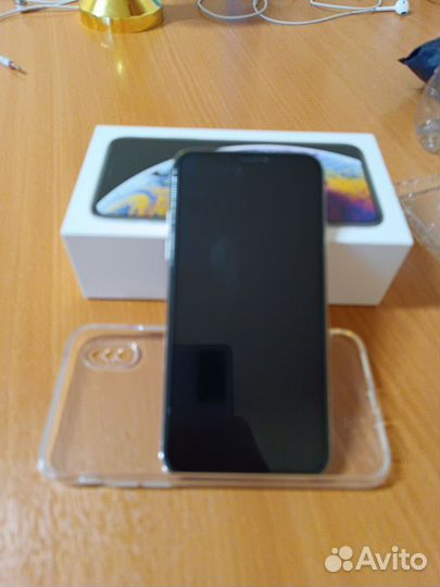 Телефон iPhone Xs