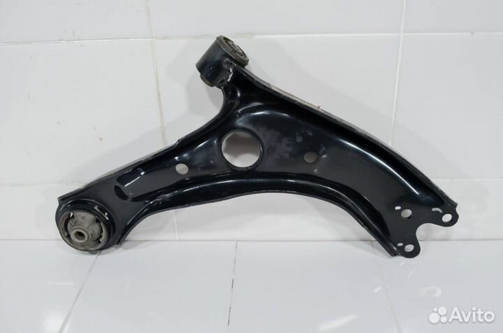 Рычаг нижний передний левый Kia Sportage 4 QLE