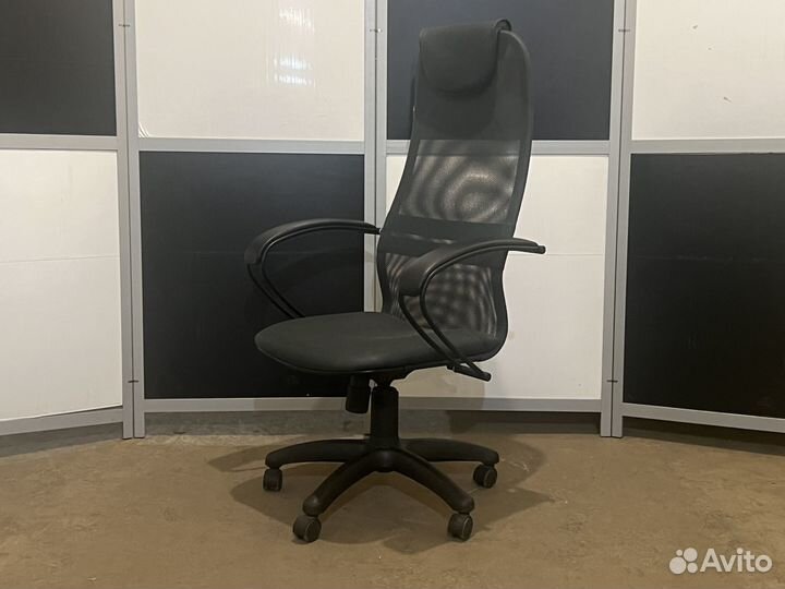 Компьютерное кресло metta