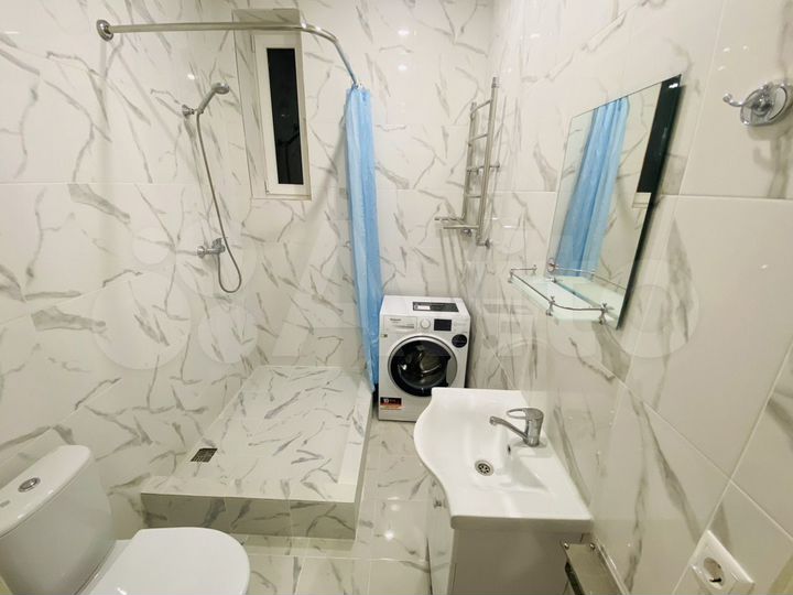 2-к. квартира, 40 м², 3/3 эт.