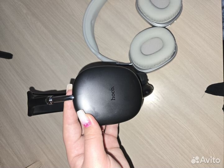 Продам наушники hoco