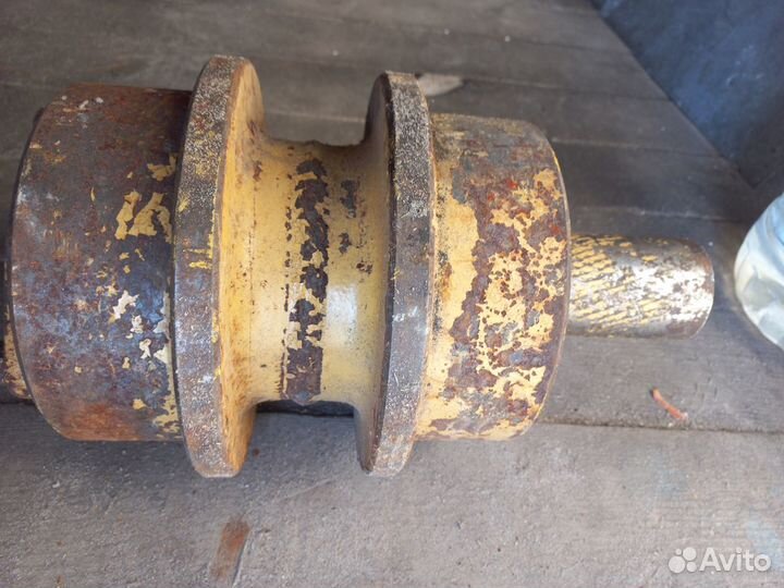 Катки поддерживающие комацу рс 400 2 шт