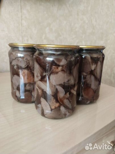 Грибы маринованные