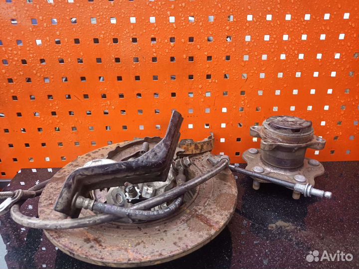 Суппорт задний Nissan Juke