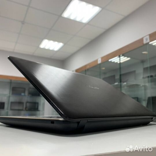 Ноутбук Asus (Core i3-5th/ 8gb ram/ SSD 120gb)