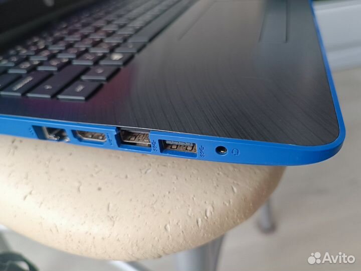 Ноутбук HP / AMD A6-9220 / 2видеокарты / 2018 год