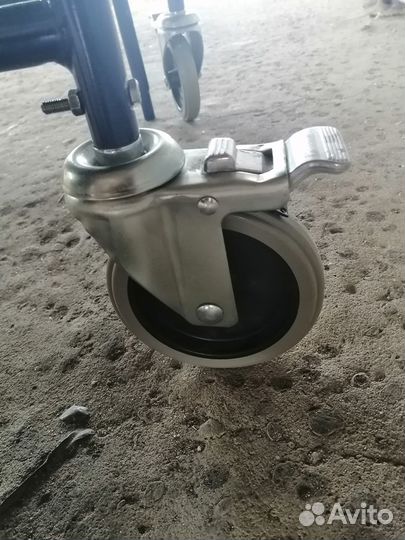 Кресло коляска с туалетом, доставлю.Новая