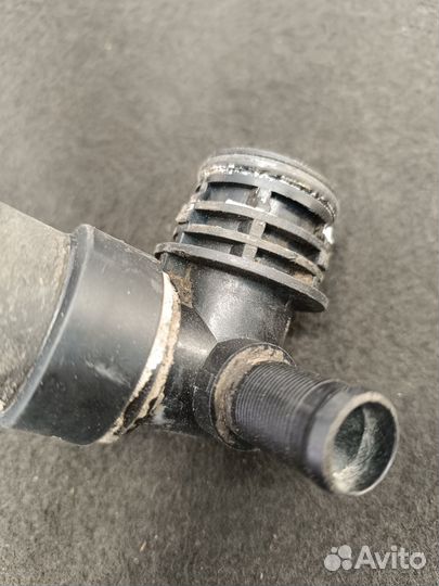 Патрубок радиатора Пежо 406 рестайлинг