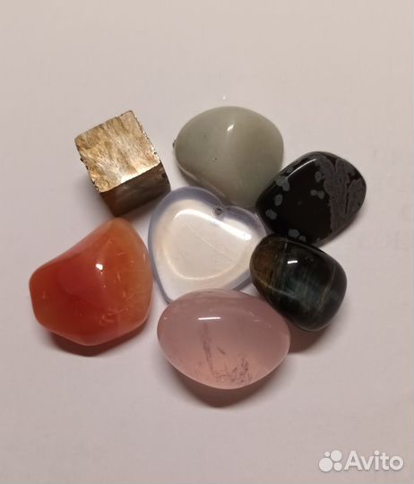 Натуральные камни и минералы